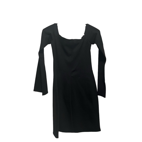 Alexis Sterre Off Shoulder High Slit Bell Sleeve
Mini Dress, Excellent Condition - Picture 3 of 6